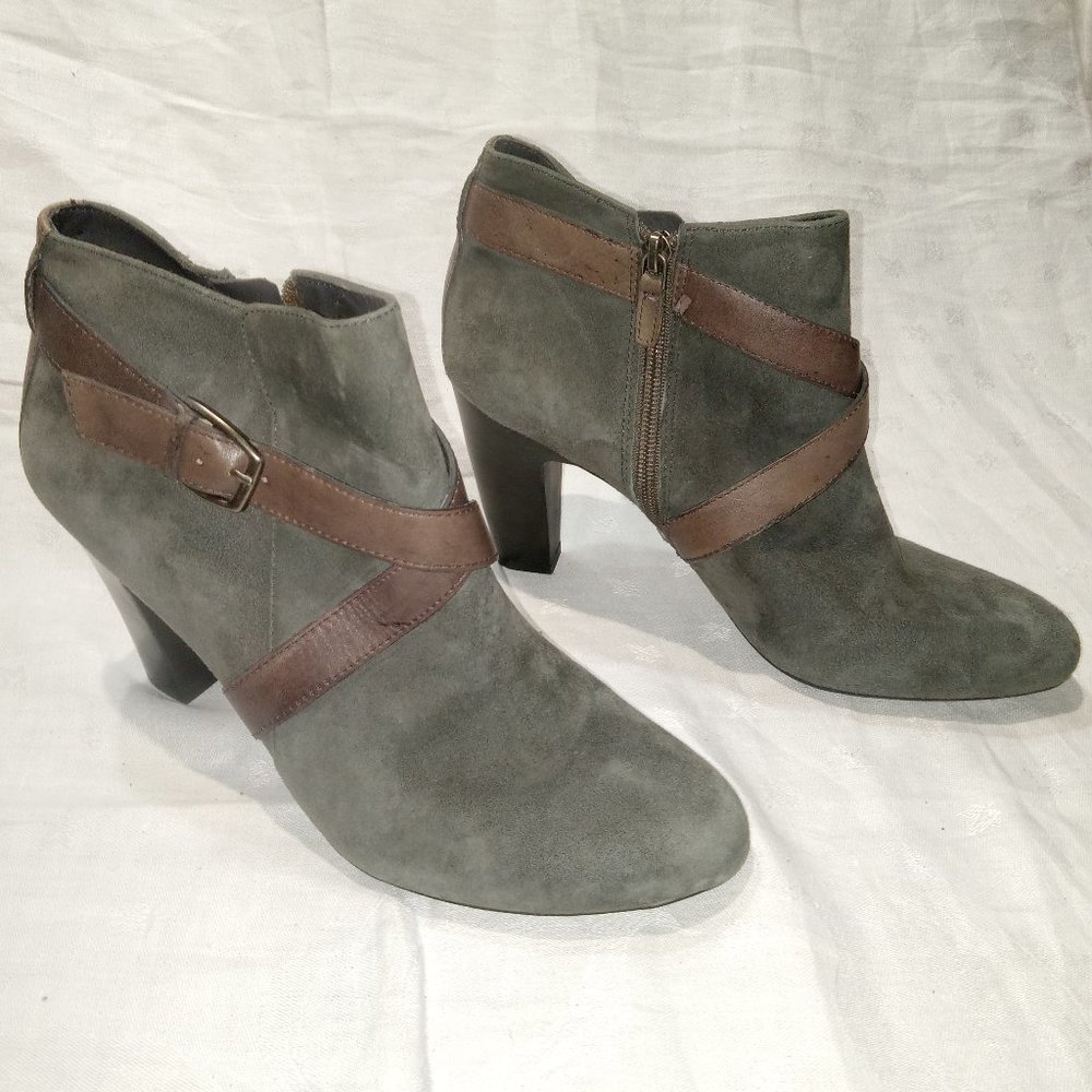 Italian Made Franco Sarto Grey Suede Ankle Boots Pre-Owned Size 8